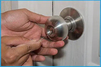 Lock Locksmith Services San Jose, CA 408-876-6180 - 14-unlock-door